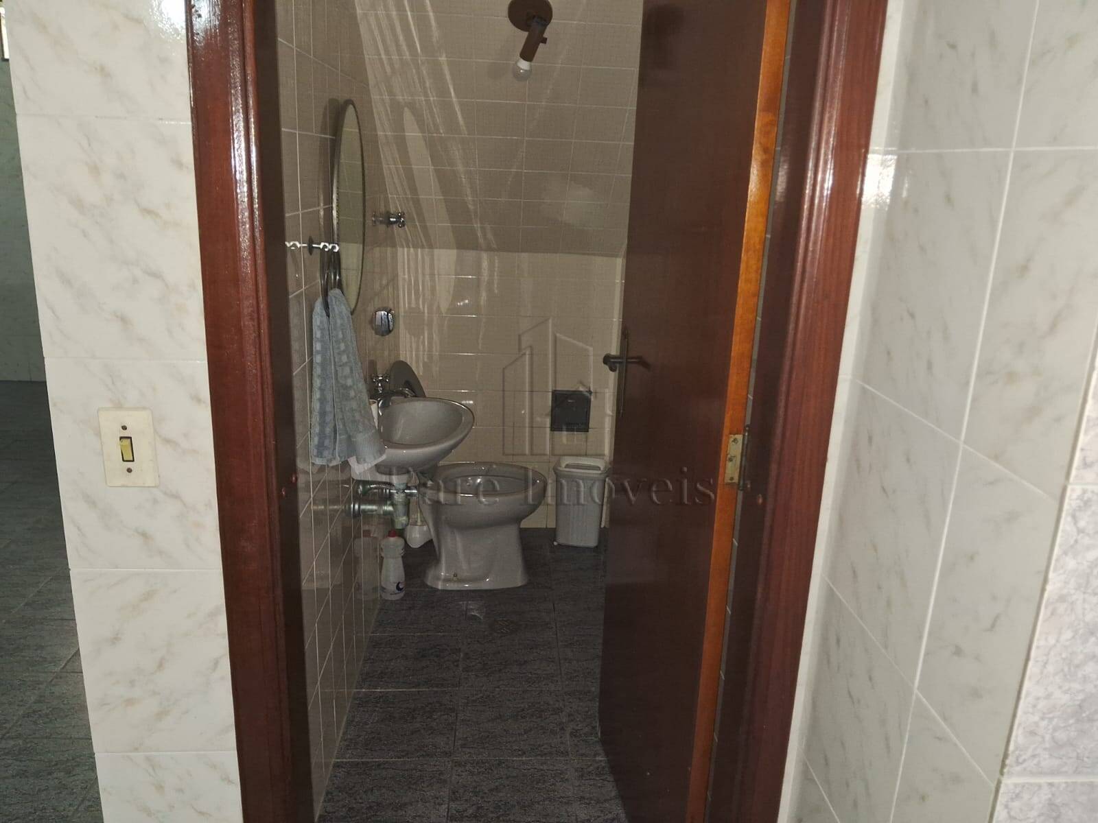 Sobrado à venda com 4 quartos, 300m² - Foto 29