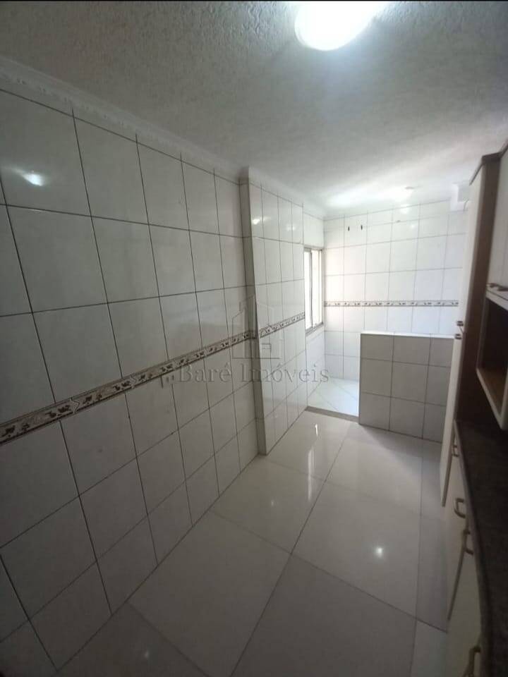 Apartamento à venda com 2 quartos, 70m² - Foto 4