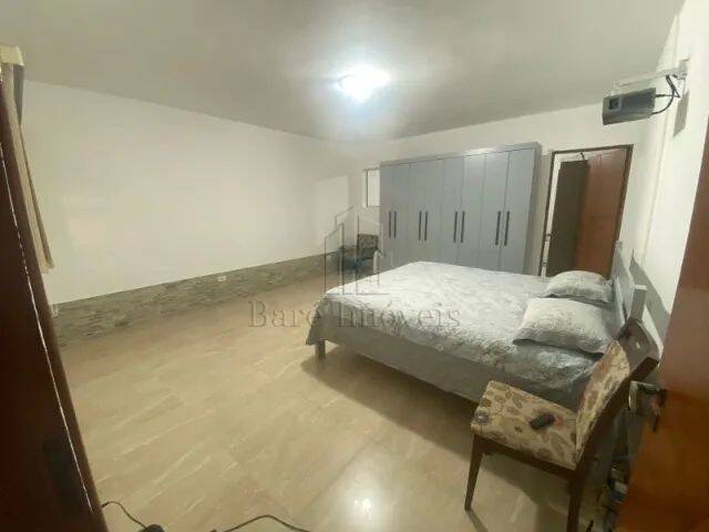 Casa à venda com 2 quartos, 125m² - Foto 2