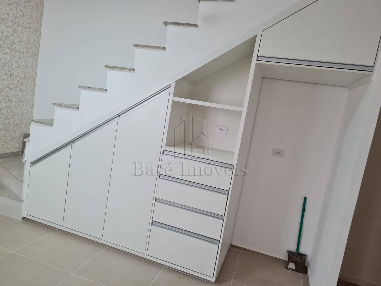 Apartamento à venda com 2 quartos, 95m² - Foto 1