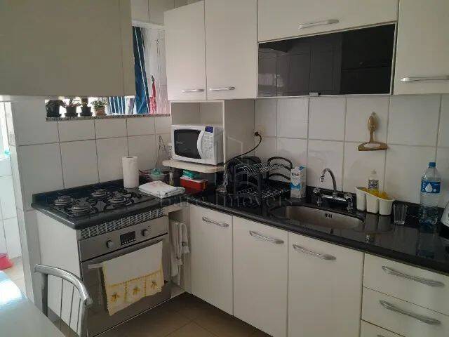 Apartamento à venda com 2 quartos, 70m² - Foto 12