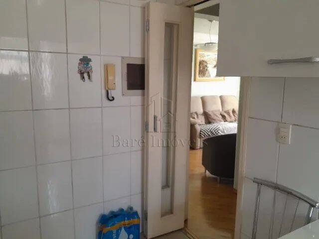 Apartamento à venda com 2 quartos, 70m² - Foto 10