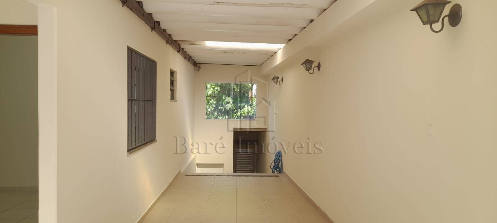 Casa à venda com 2 quartos, 151m² - Foto 4