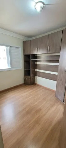 Apartamento à venda com 2 quartos, 60m² - Foto 4