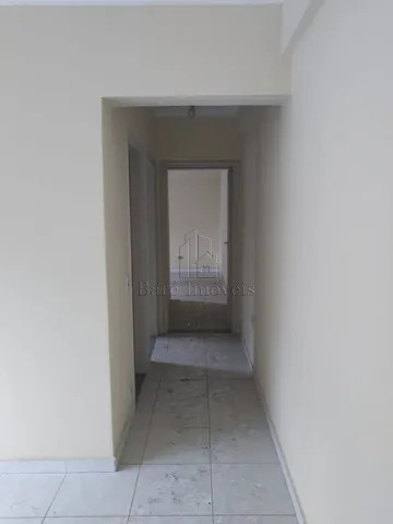 Apartamento à venda com 2 quartos, 67m² - Foto 2