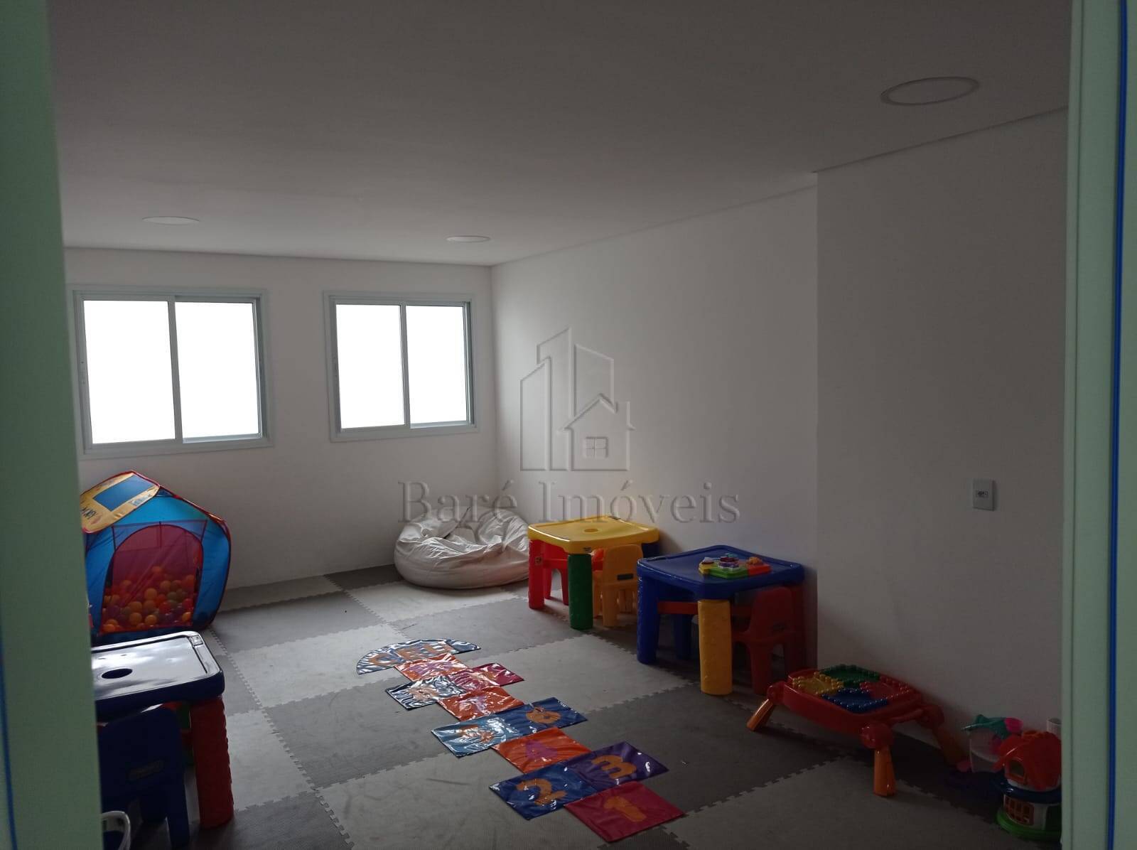 Apartamento à venda com 2 quartos, 65m² - Foto 17