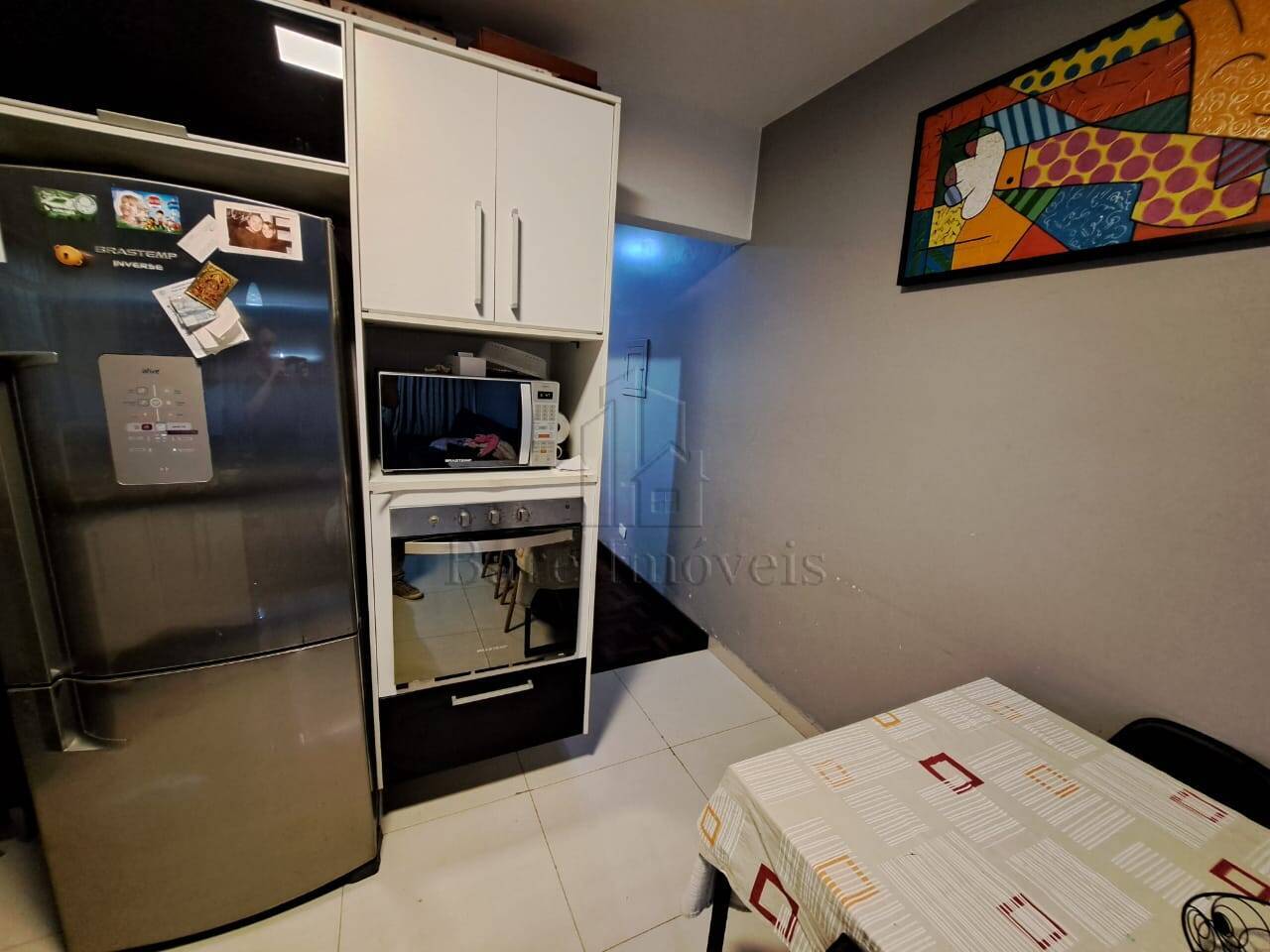 Casa à venda com 2 quartos, 100m² - Foto 3