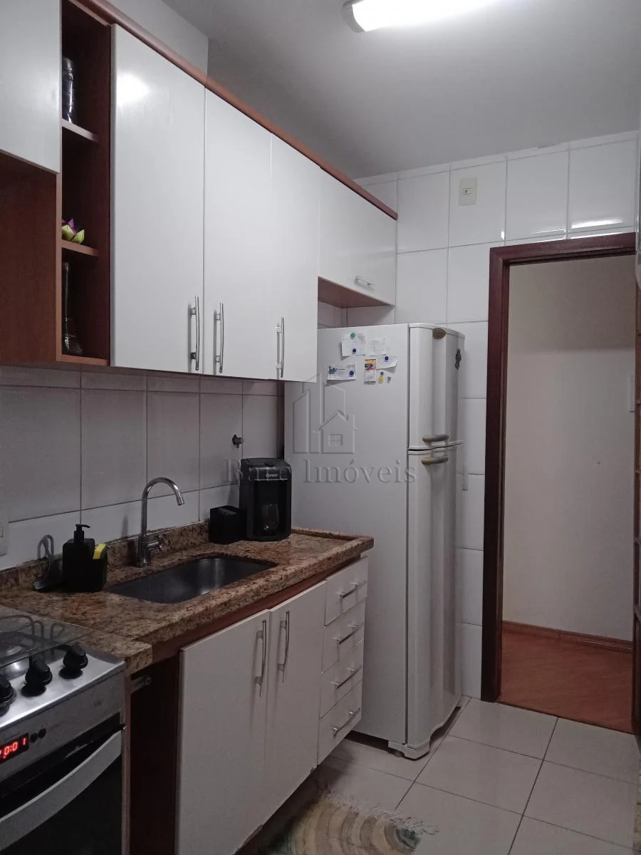 Apartamento à venda com 3 quartos, 67m² - Foto 2