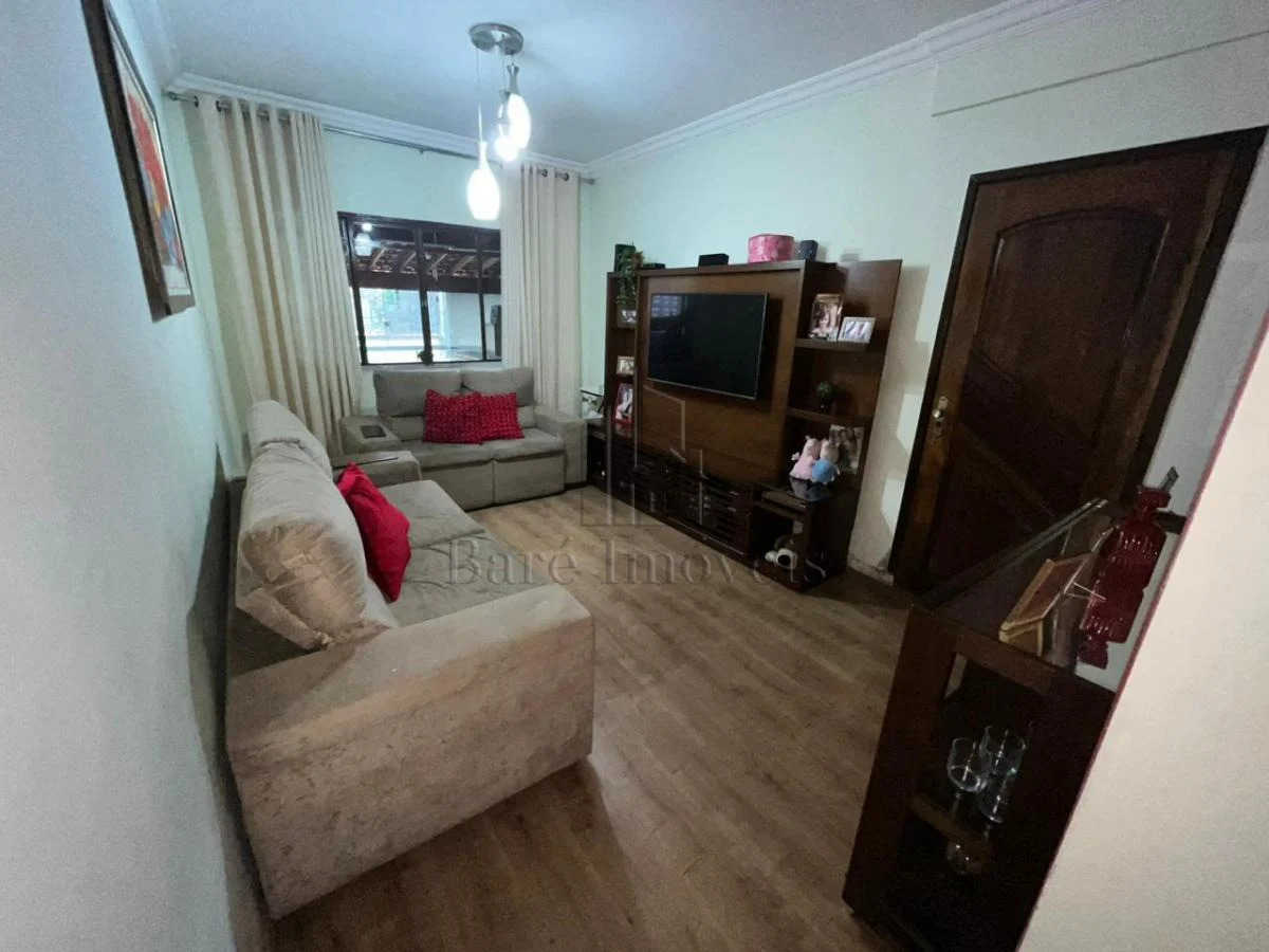 Sobrado à venda com 2 quartos, 184m² - Foto 3