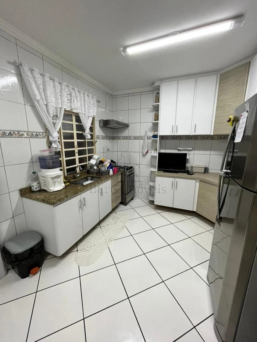 Sobrado à venda com 2 quartos, 184m² - Foto 4