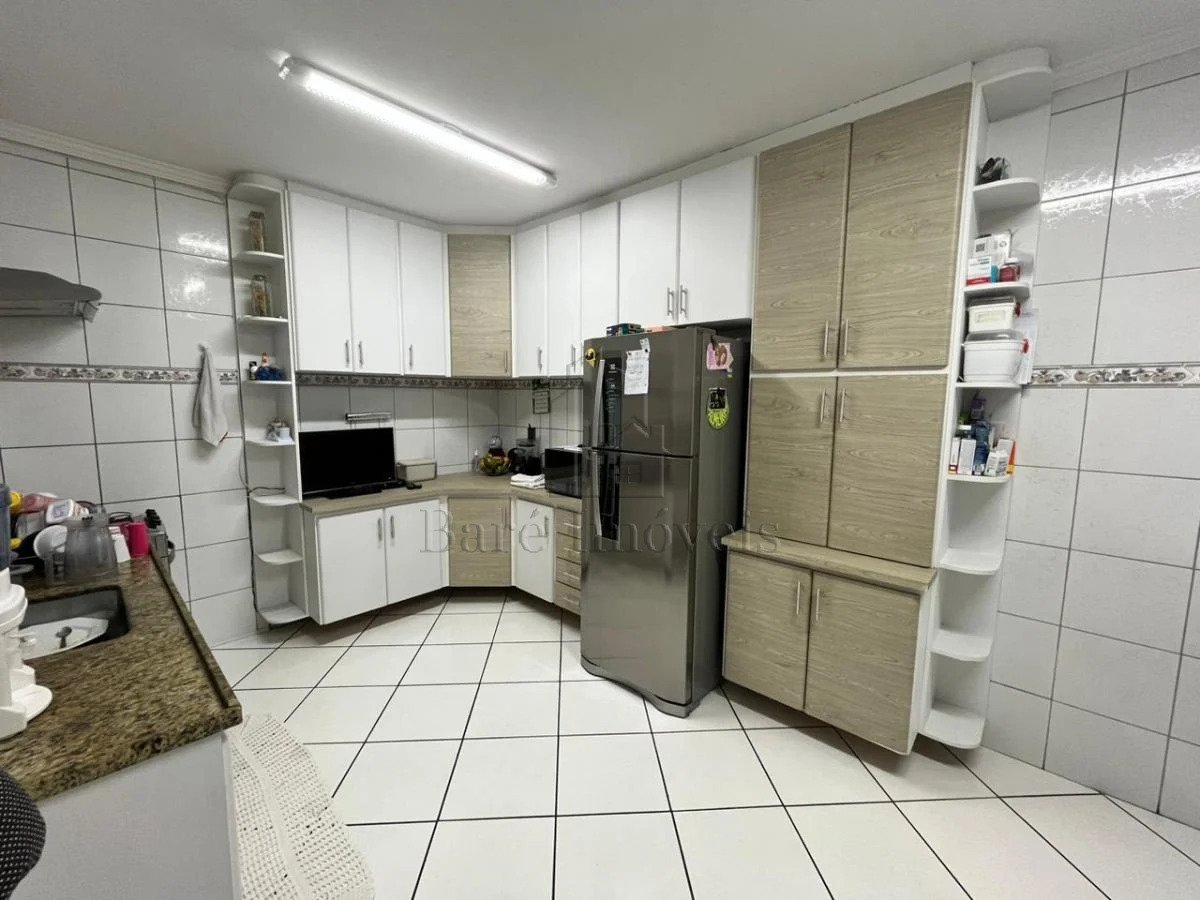 Sobrado à venda com 2 quartos, 184m² - Foto 17