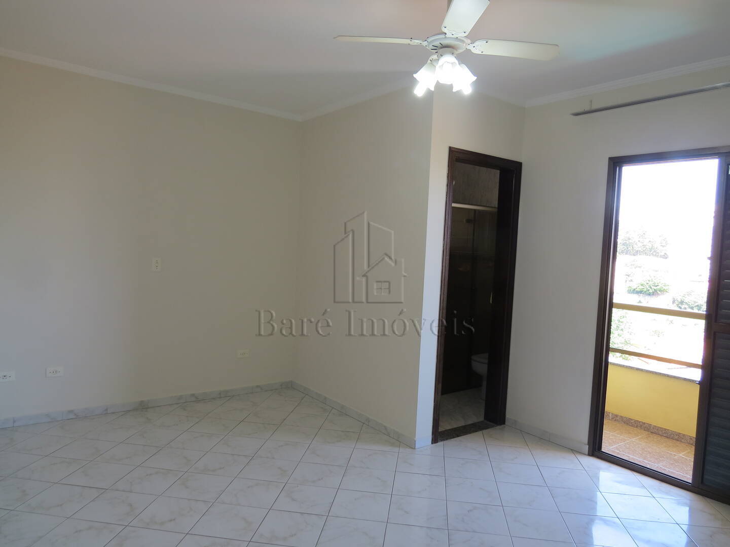 Apartamento à venda com 3 quartos, 99m² - Foto 1