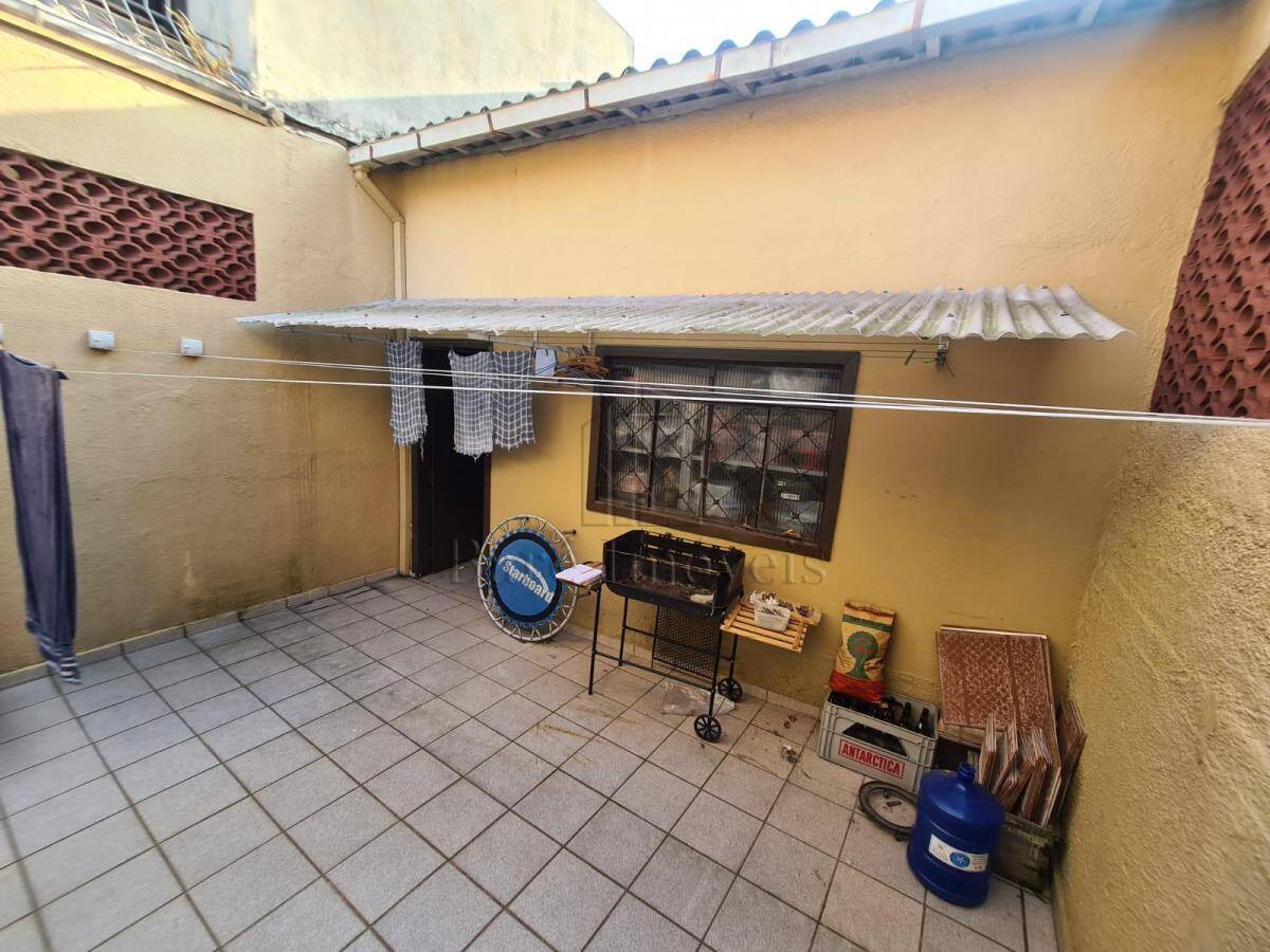 Casa à venda com 2 quartos, 128m² - Foto 1