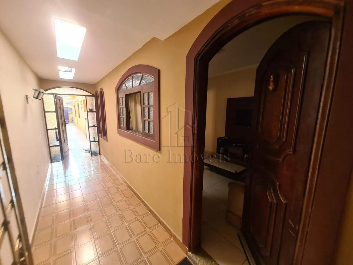 Casa à venda com 2 quartos, 128m² - Foto 2