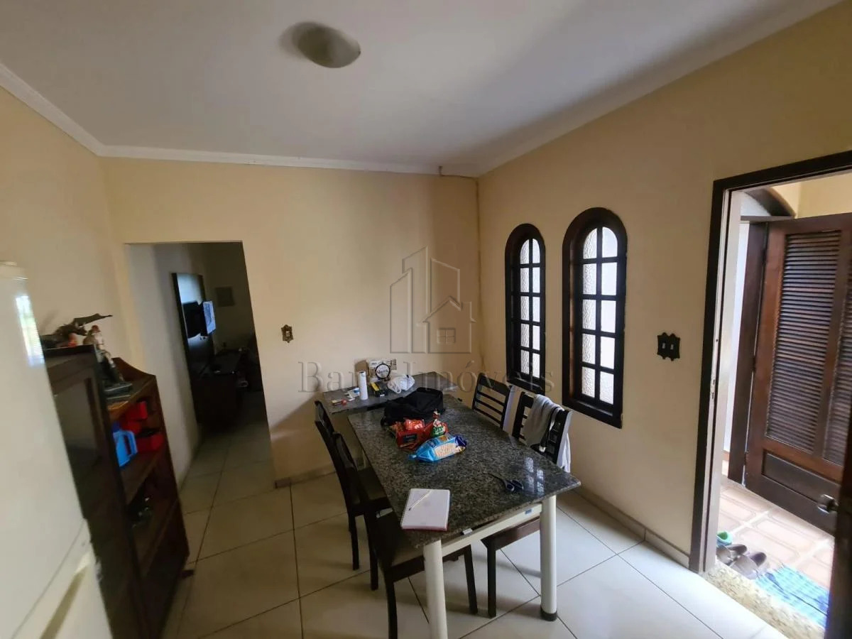 Casa à venda com 2 quartos, 128m² - Foto 12