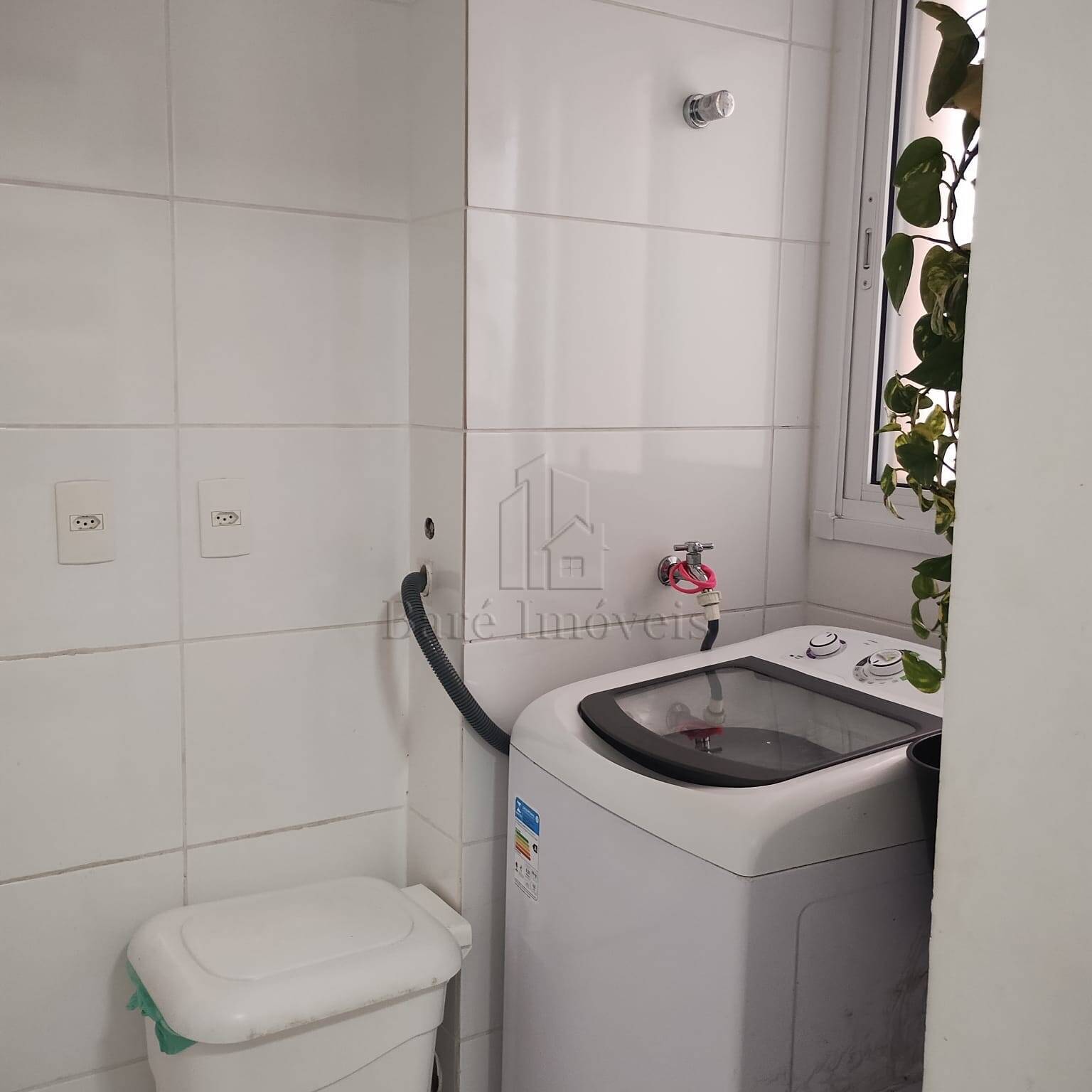 Apartamento à venda com 2 quartos, 65m² - Foto 3