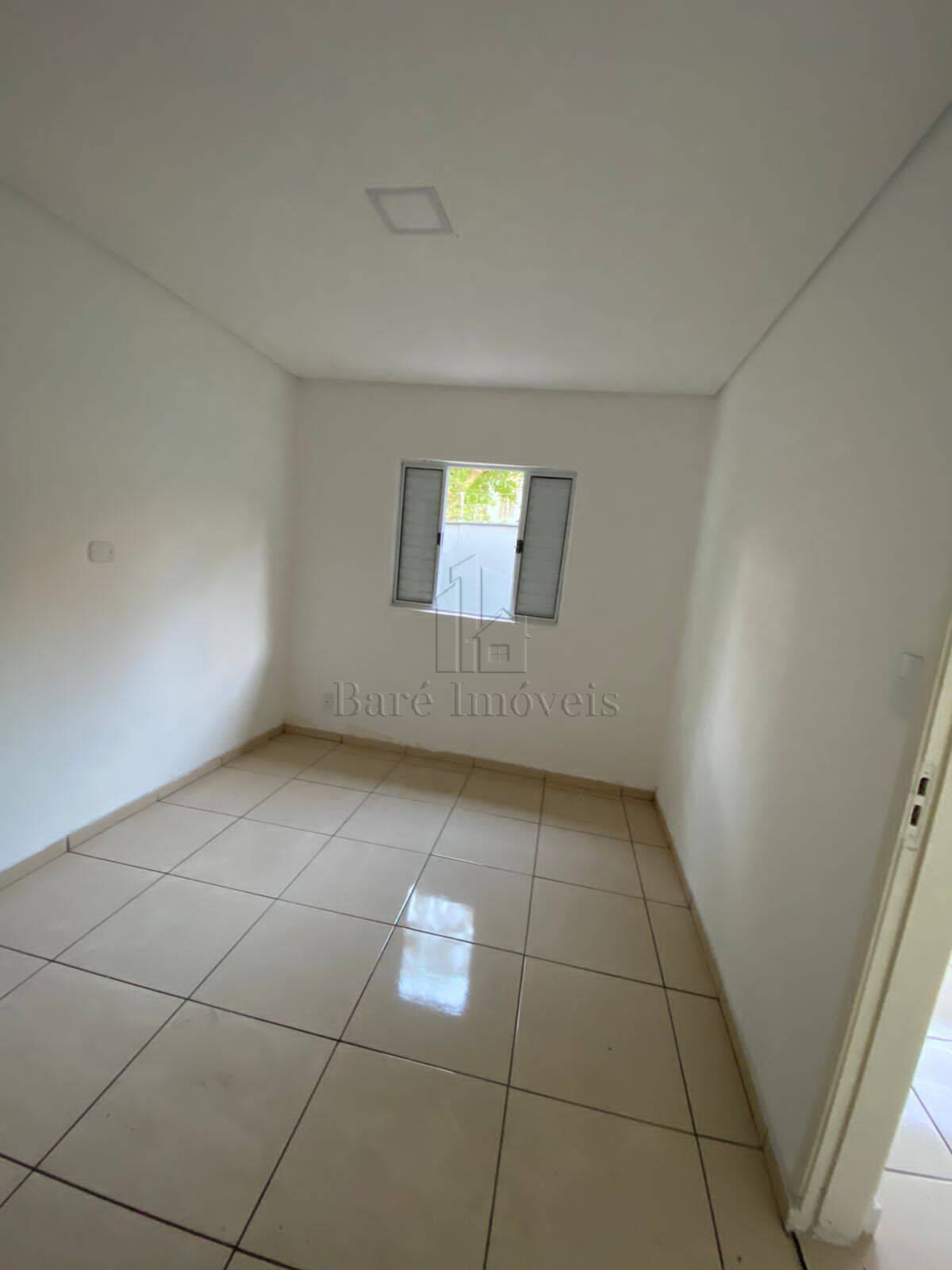 Casa para alugar com 5 quartos, 140m² - Foto 14