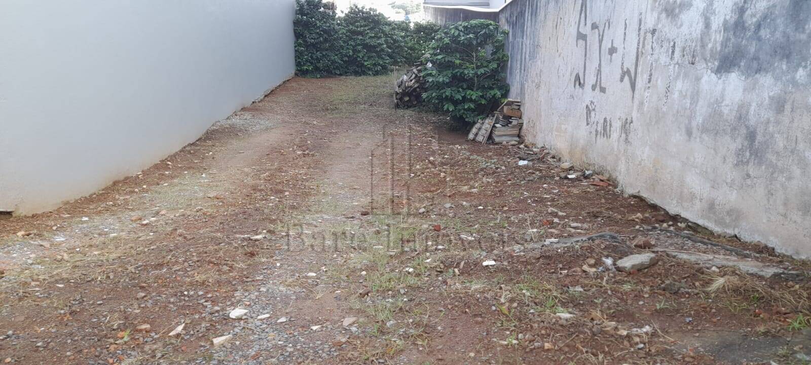 Terreno à venda, 200m² - Foto 1