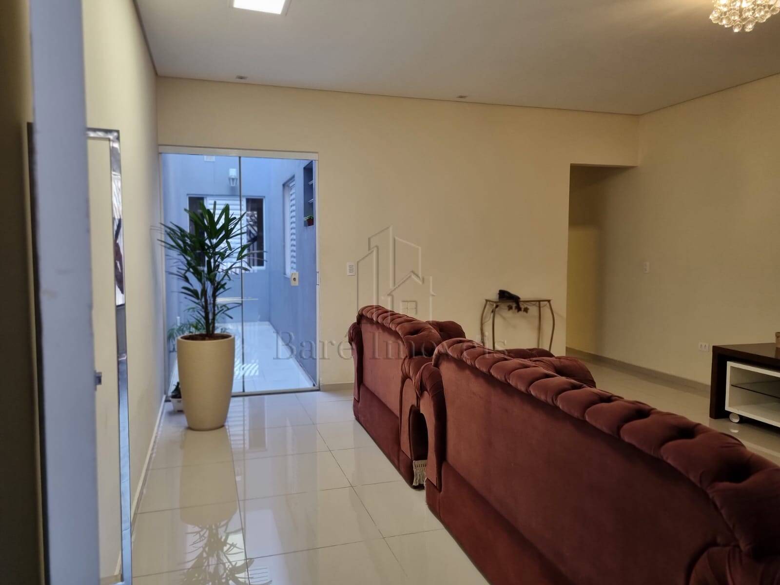 Sobrado à venda com 4 quartos, 273m² - Foto 1