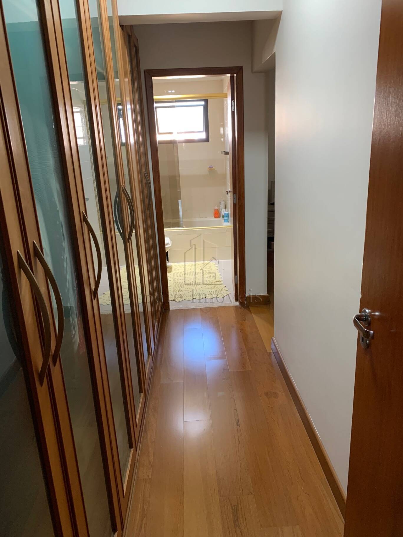 Apartamento à venda com 4 quartos, 188m² - Foto 6