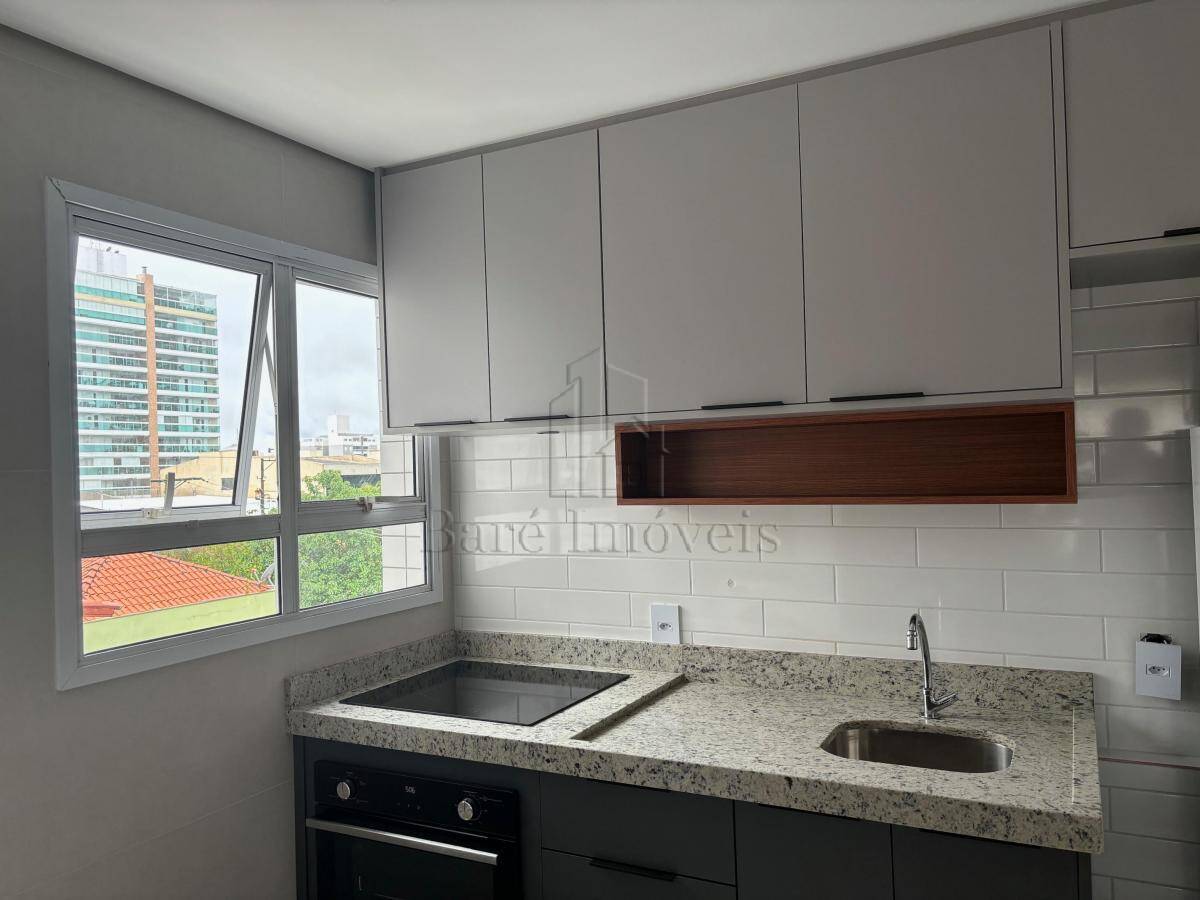 Apartamento à venda com 2 quartos, 70m² - Foto 13