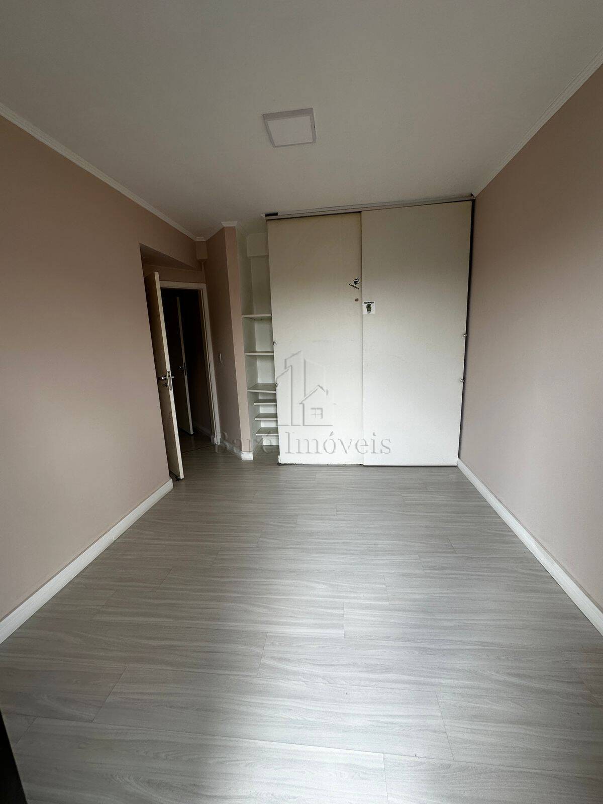 Apartamento à venda com 3 quartos, 188m² - Foto 5