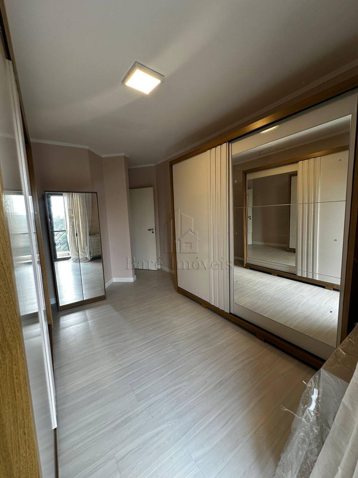 Apartamento à venda com 3 quartos, 188m² - Foto 7