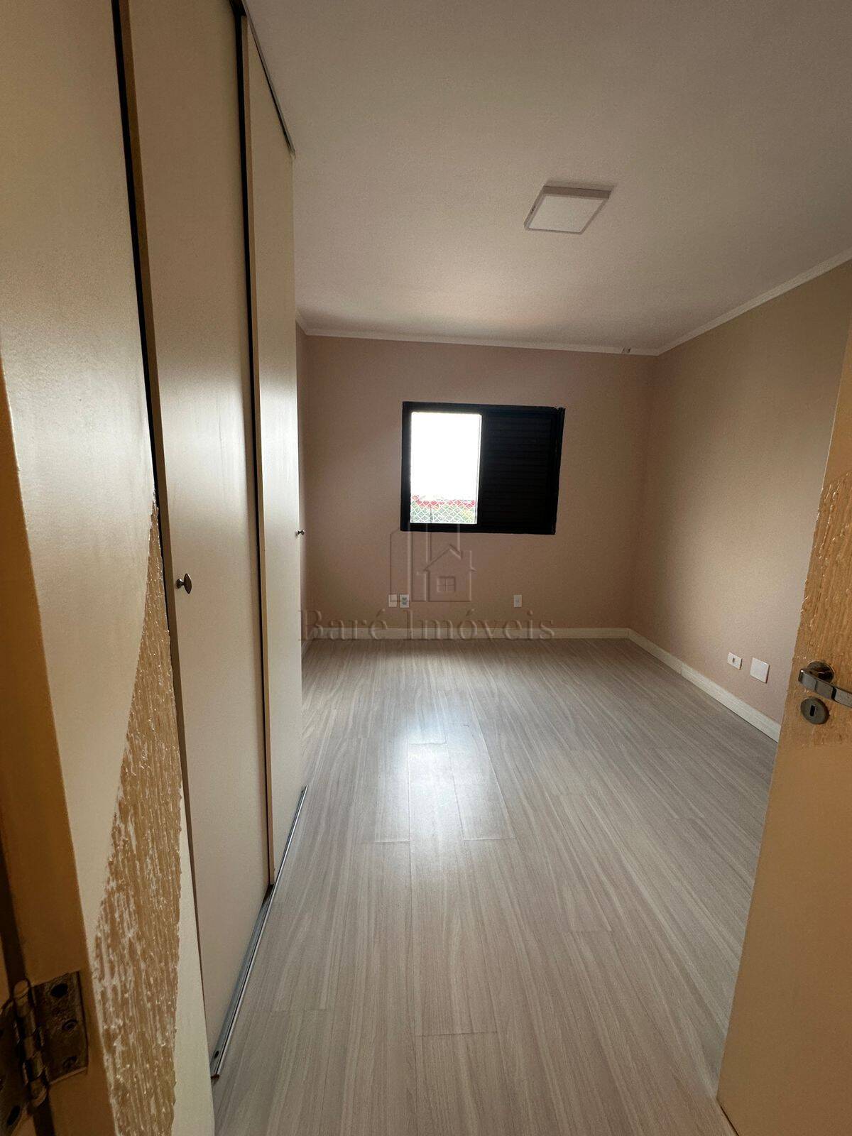 Apartamento à venda com 3 quartos, 188m² - Foto 16