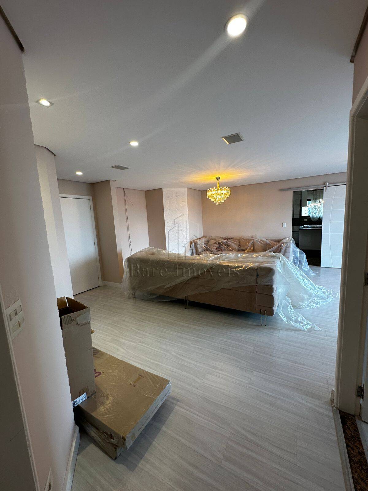 Apartamento à venda com 3 quartos, 188m² - Foto 2