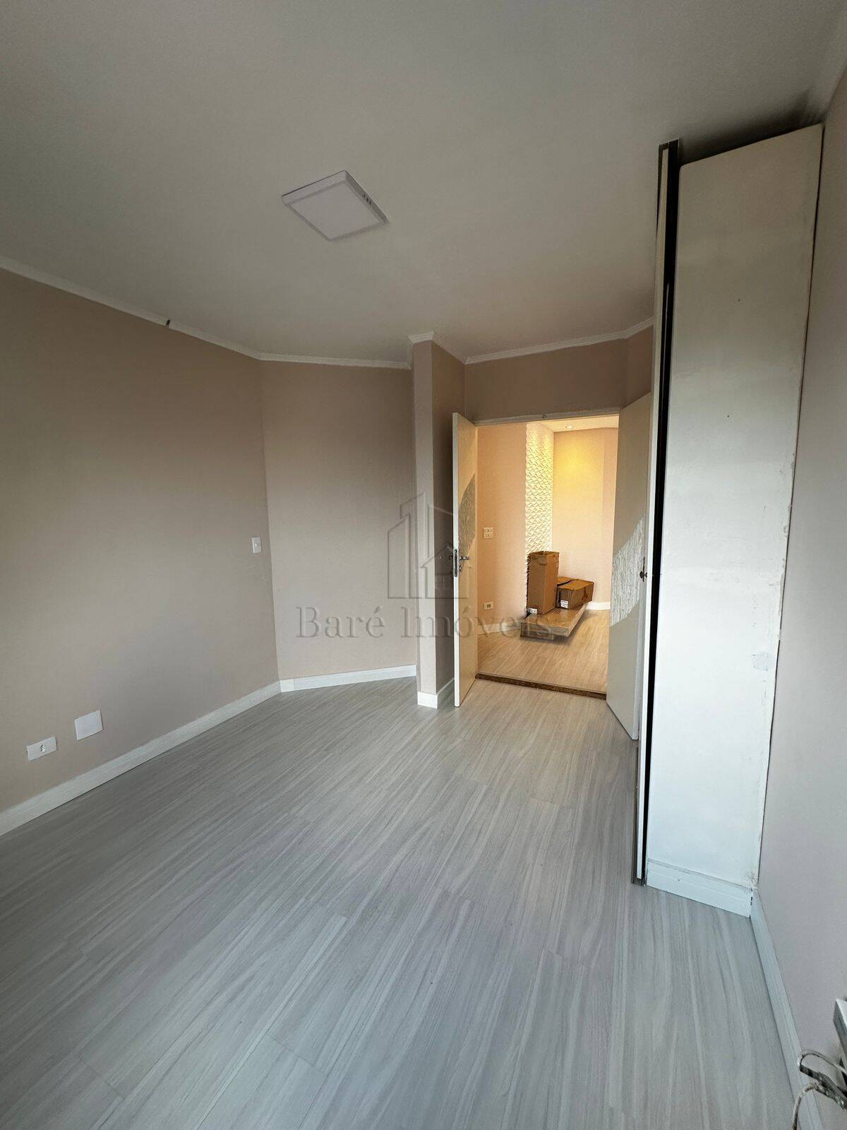 Apartamento à venda com 3 quartos, 188m² - Foto 17