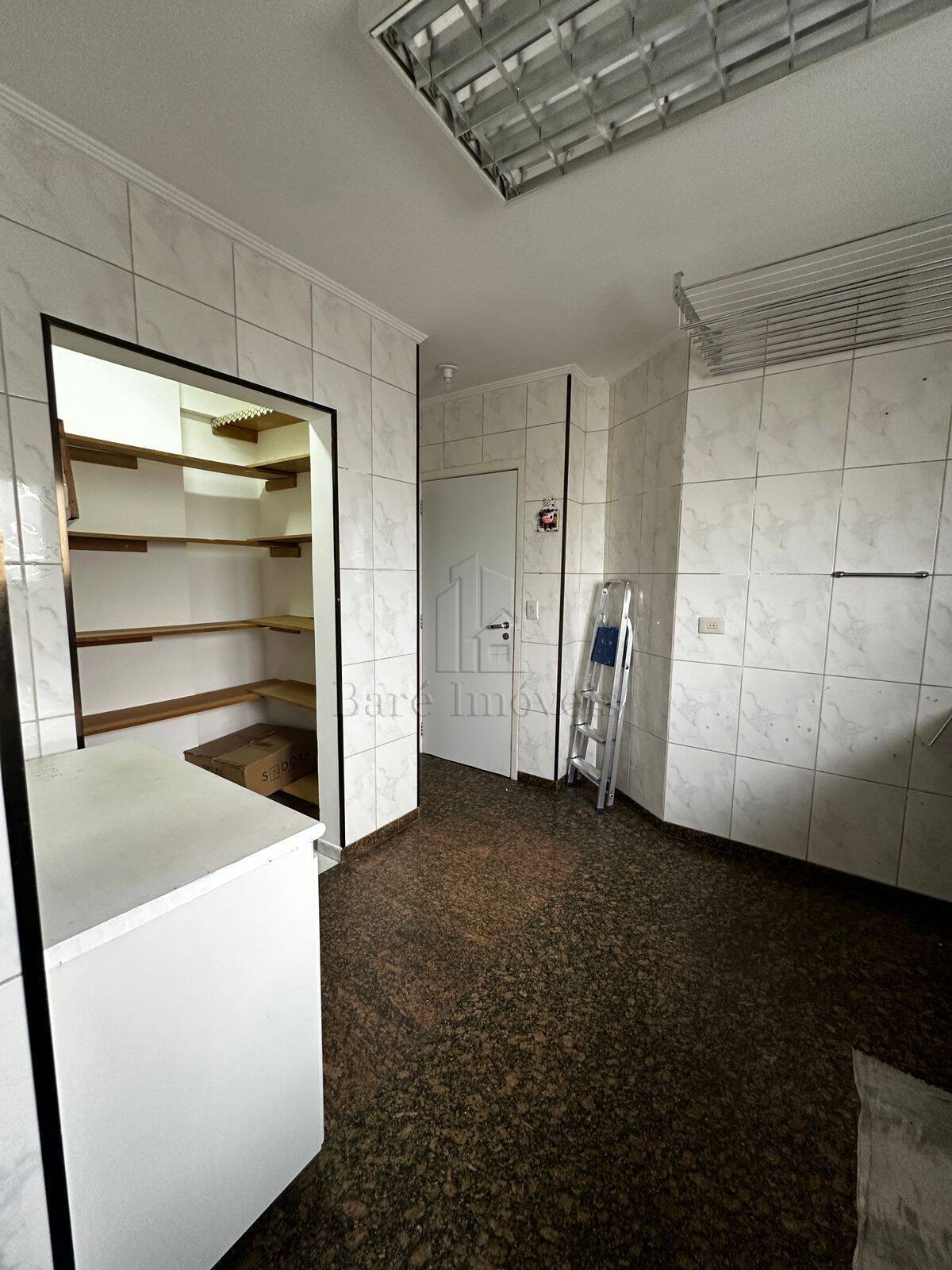 Apartamento à venda com 3 quartos, 188m² - Foto 24