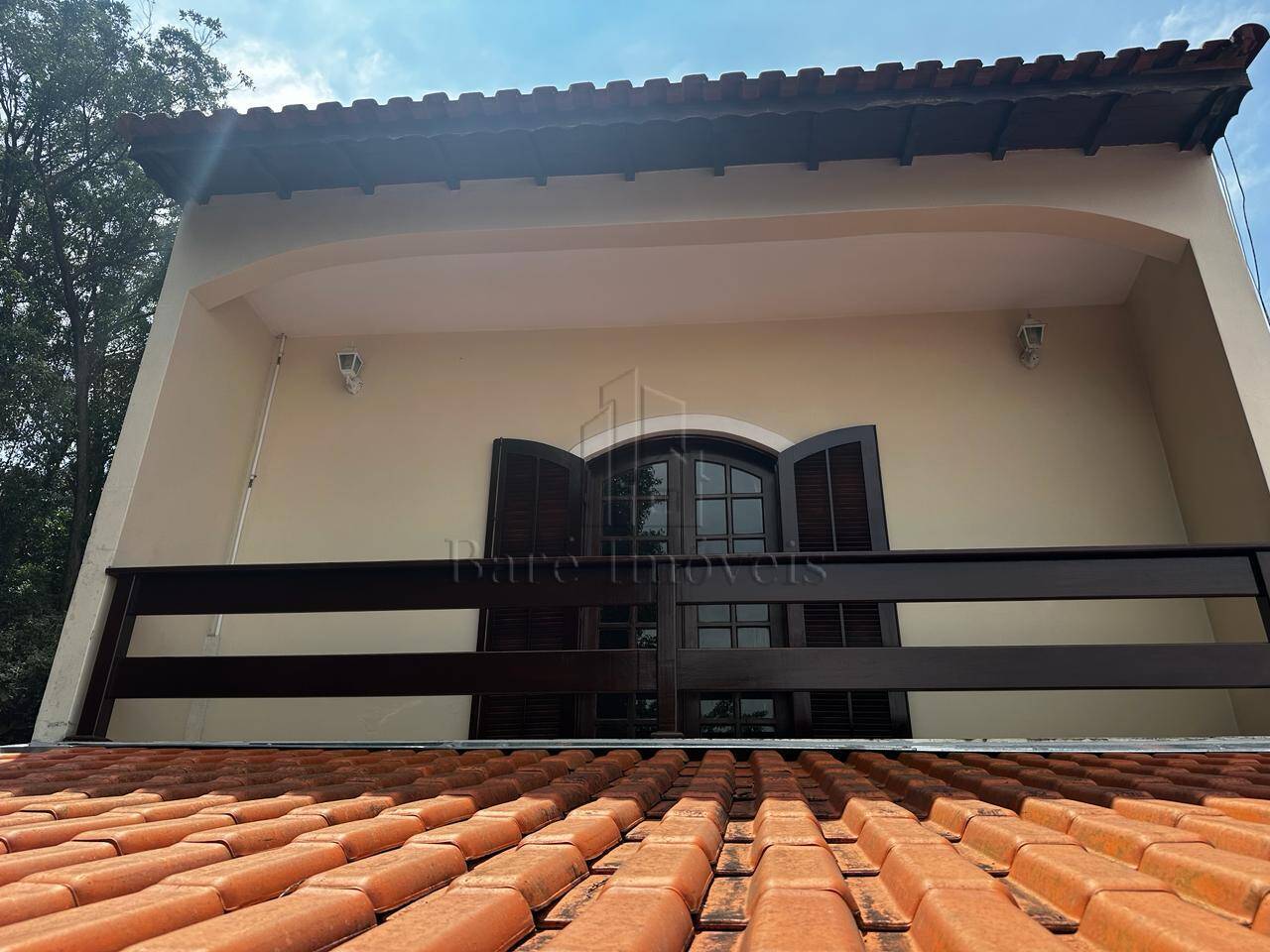 Casa à venda com 3 quartos, 310m² - Foto 2