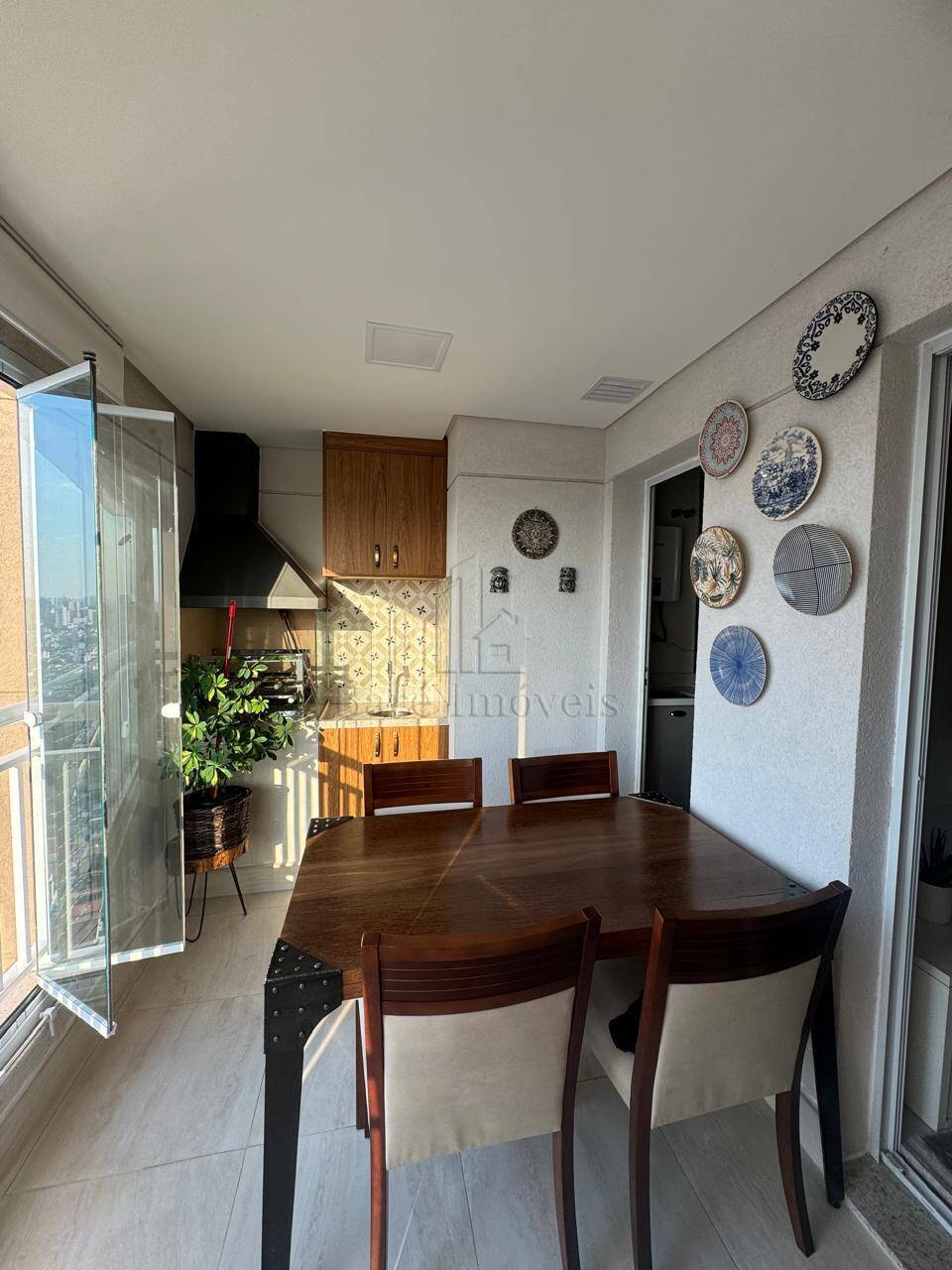 Apartamento à venda com 2 quartos, 77m² - Foto 1