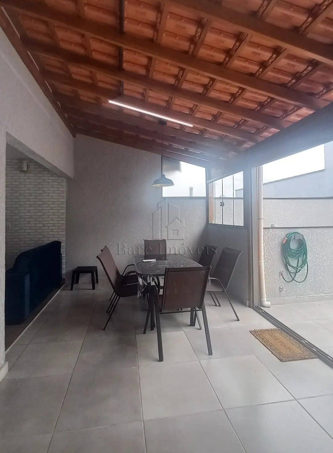 Apartamento à venda com 2 quartos, 104m² - Foto 2