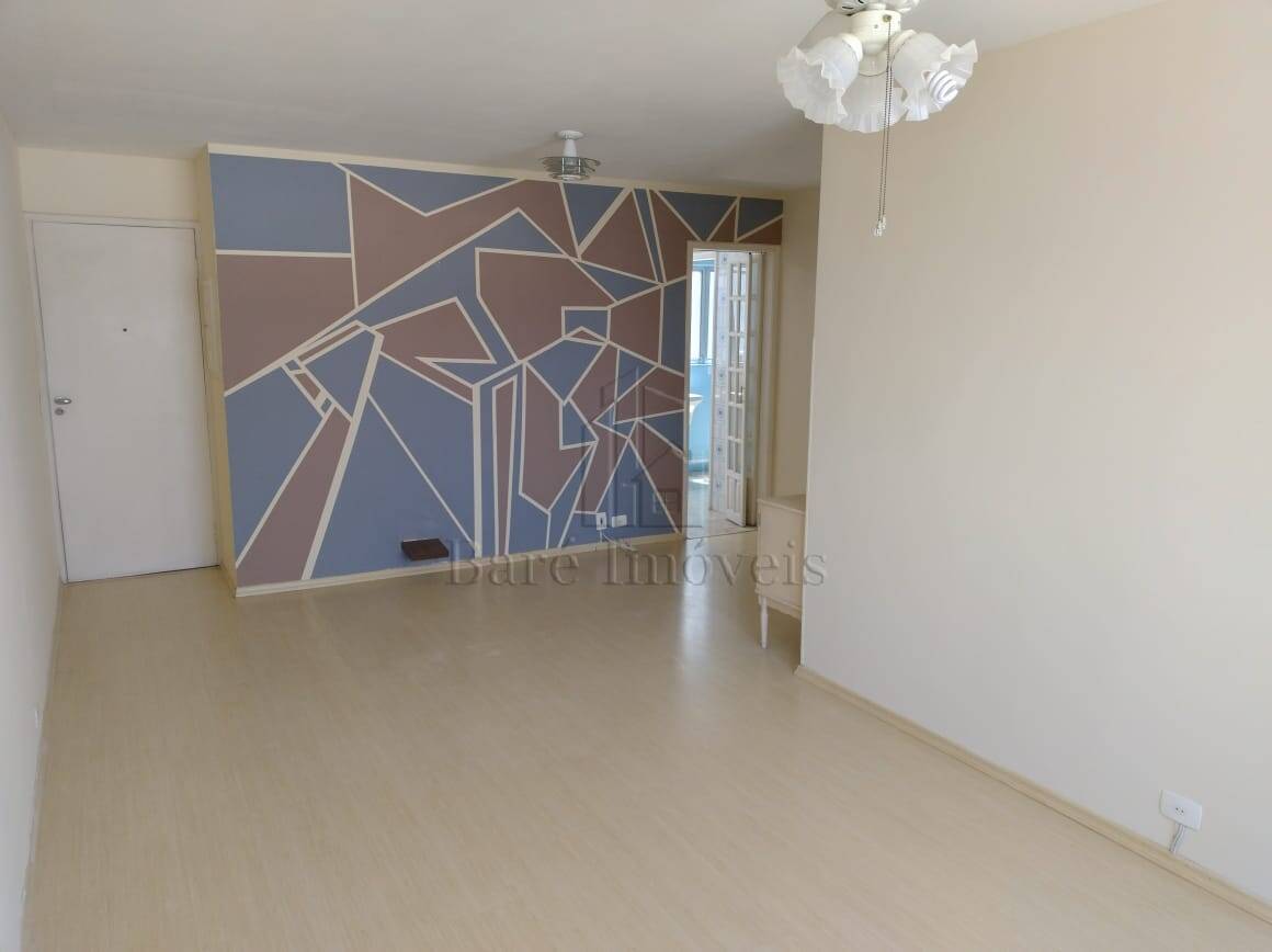 Apartamento à venda com 3 quartos, 105m² - Foto 1