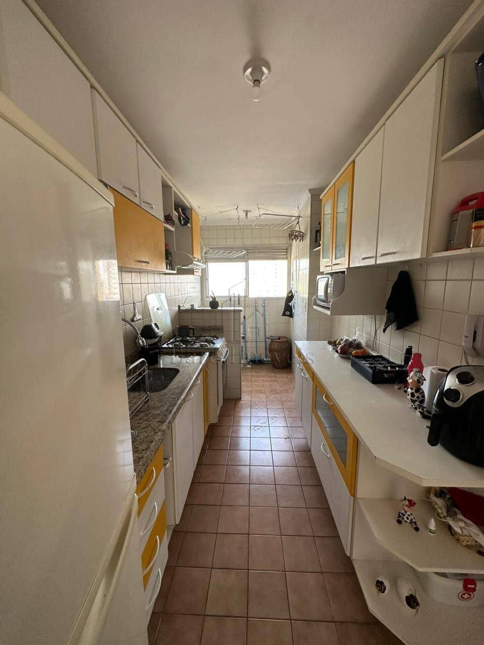 Apartamento à venda com 2 quartos, 64m² - Foto 18