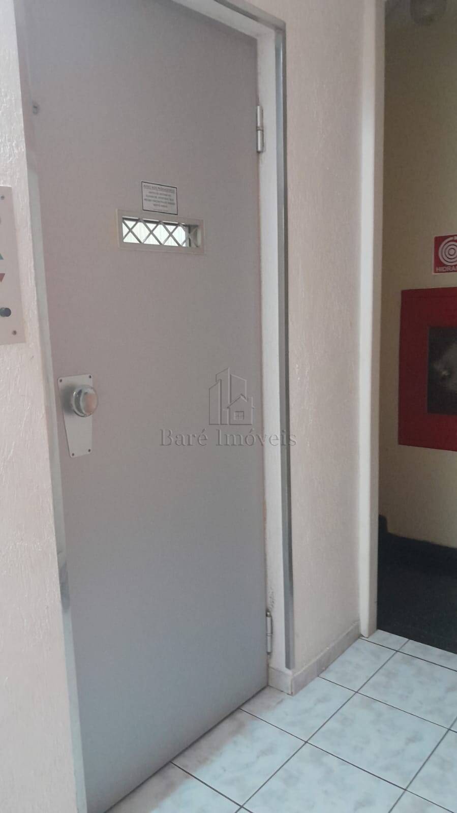 Apartamento à venda com 2 quartos, 70m² - Foto 12