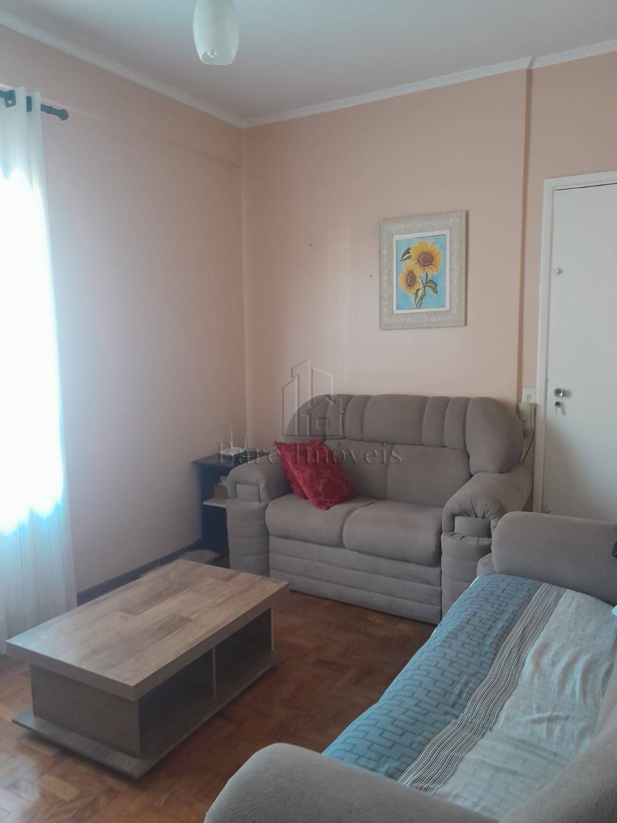 Apartamento à venda com 2 quartos, 70m² - Foto 1