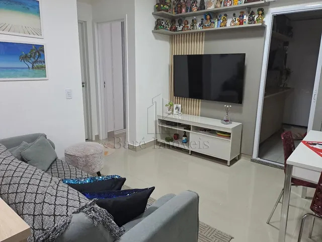 Apartamento à venda com 2 quartos, 75m² - Foto 1