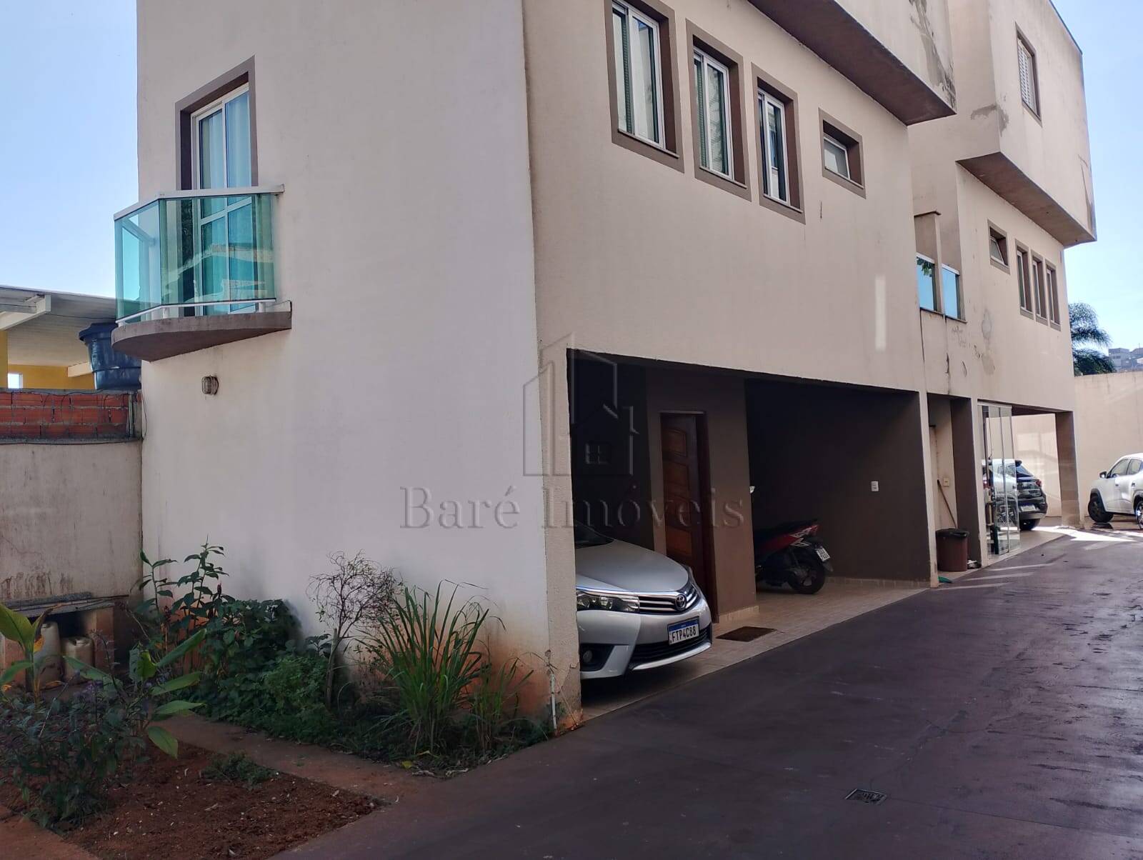 Casa à venda com 3 quartos, 120m² - Foto 1