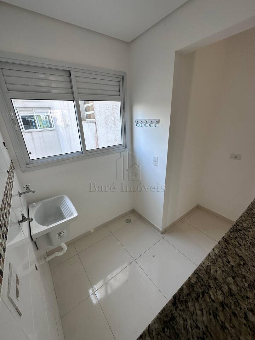 Apartamento à venda com 2 quartos, 75m² - Foto 3