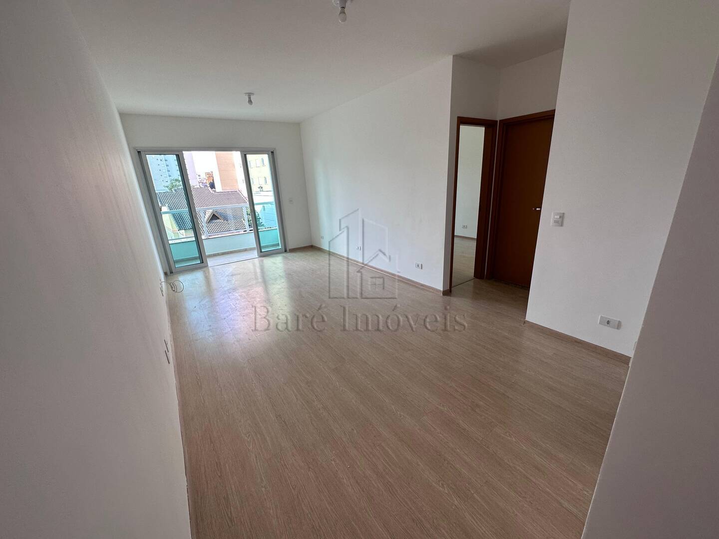 Apartamento à venda com 2 quartos, 75m² - Foto 1