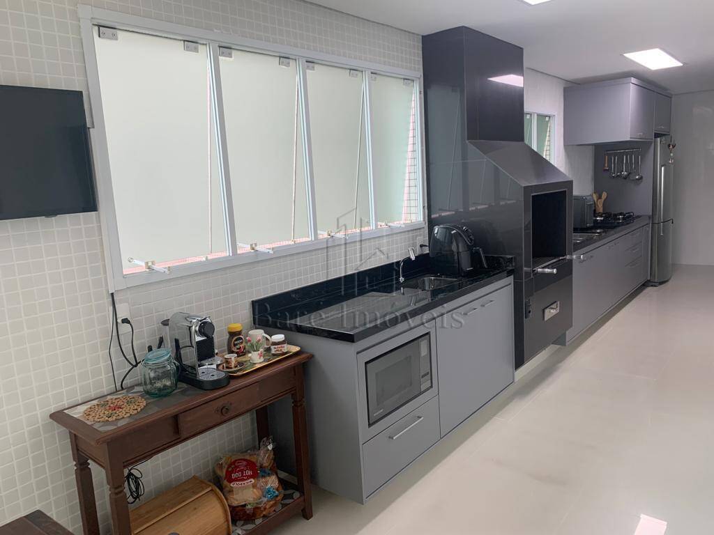 Apartamento à venda com 3 quartos, 150m² - Foto 6