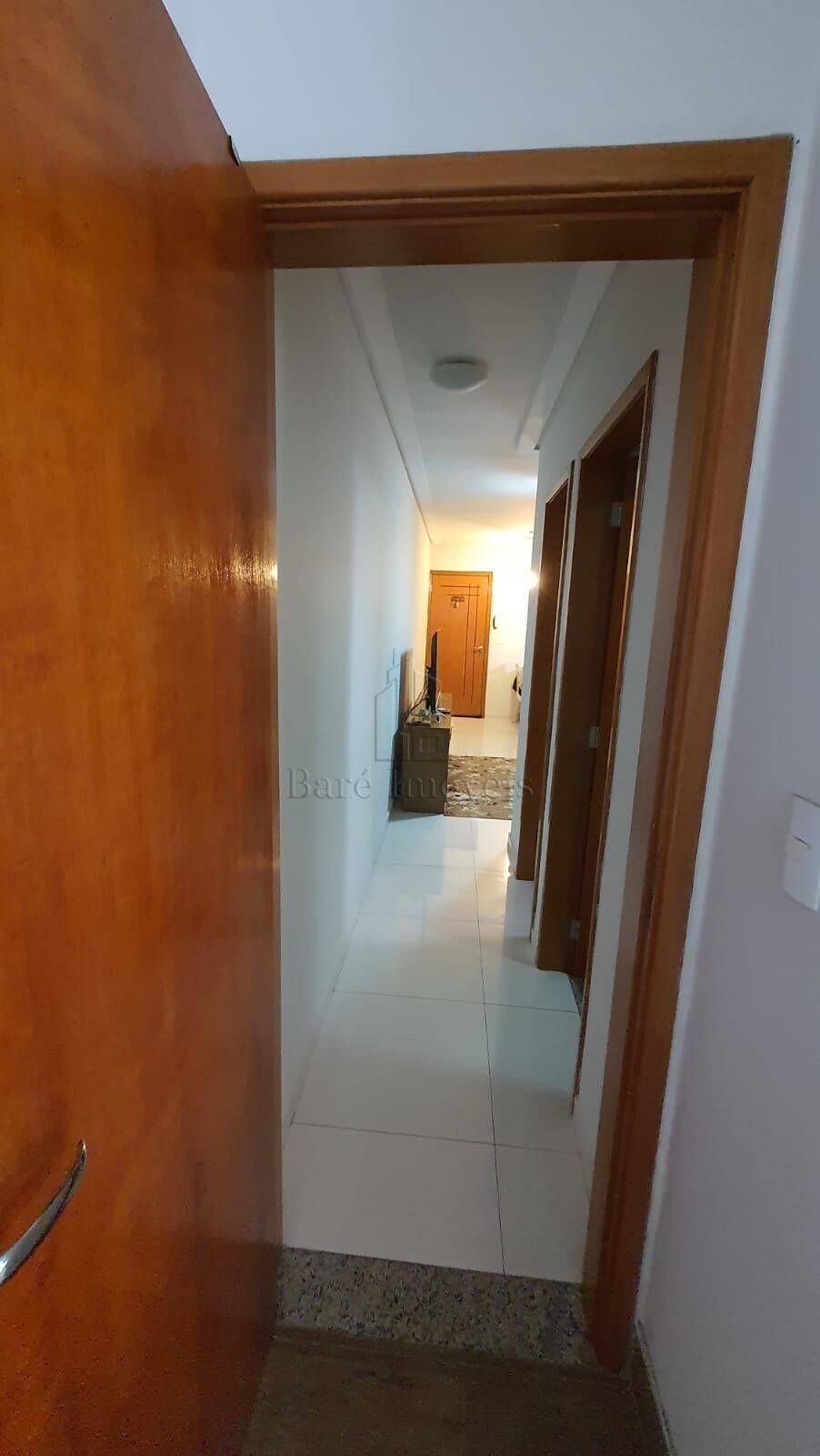 Apartamento à venda com 2 quartos, 60m² - Foto 2