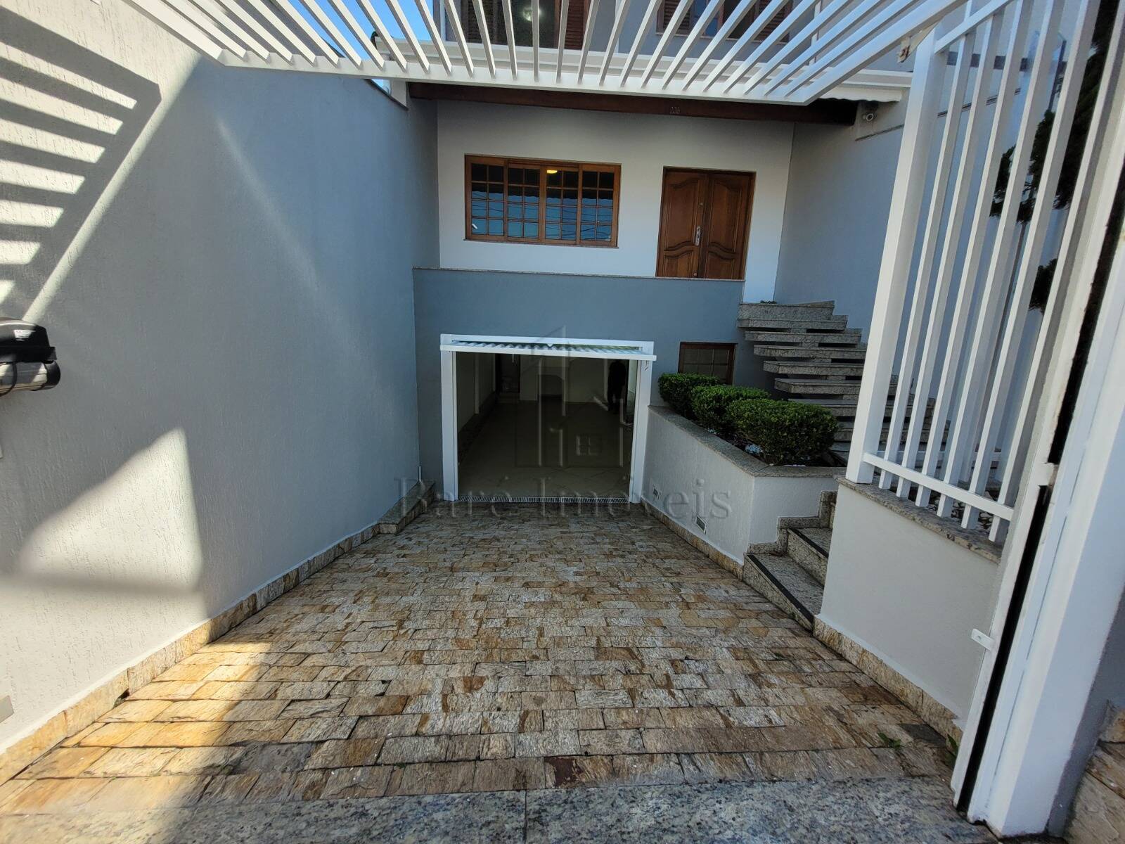 Sobrado à venda com 3 quartos, 235m² - Foto 4