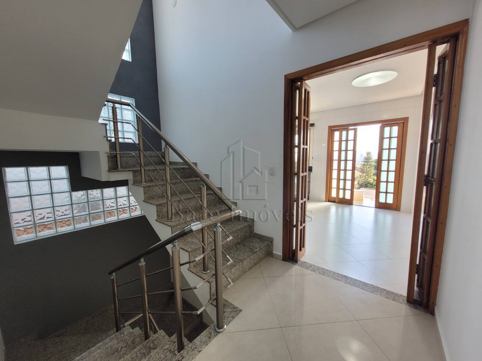 Sobrado à venda com 3 quartos, 235m² - Foto 5