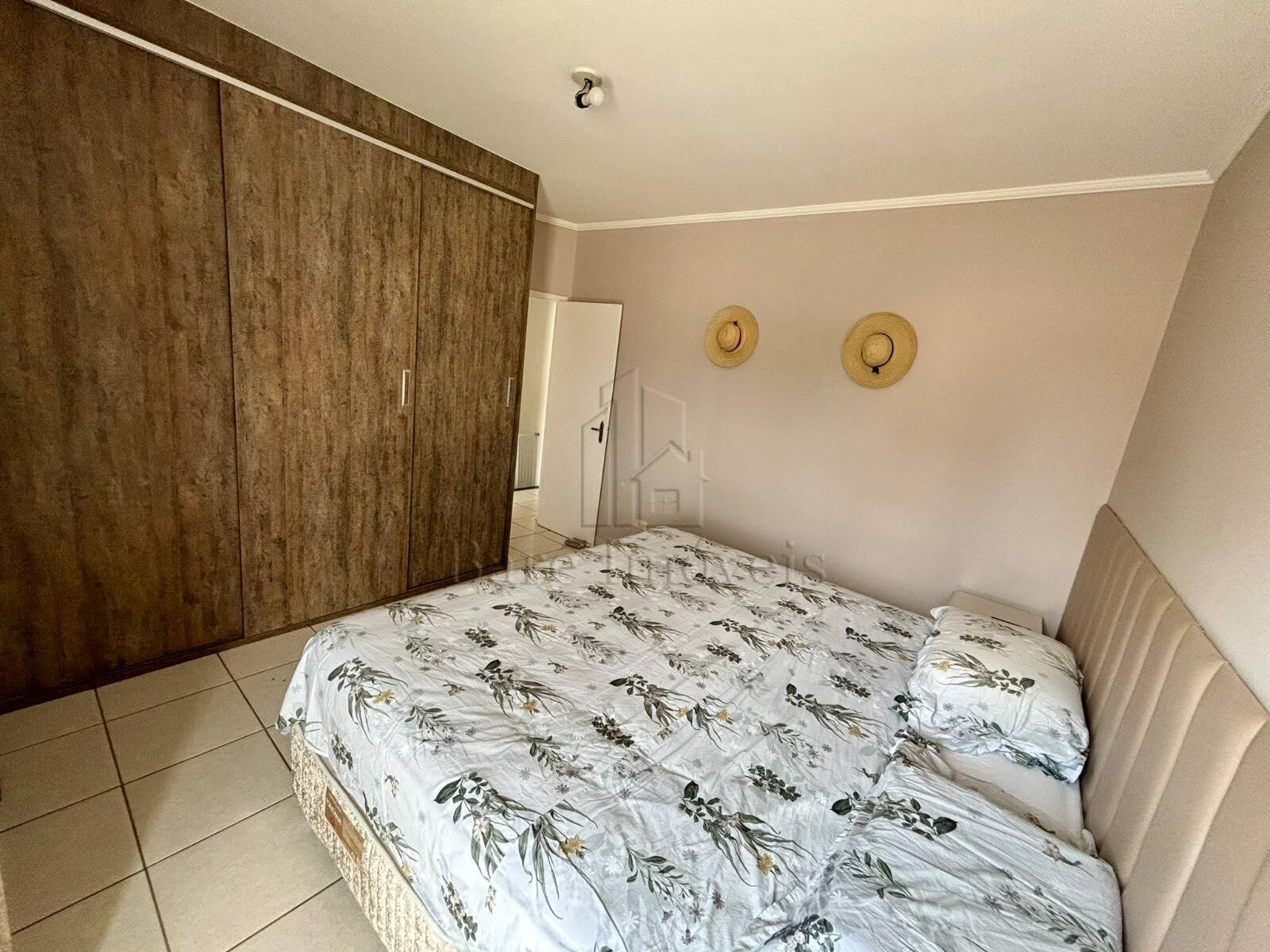 Casa à venda com 4 quartos, 180m² - Foto 15