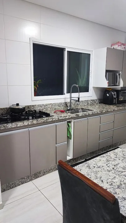 Apartamento à venda com 2 quartos, 70m² - Foto 5