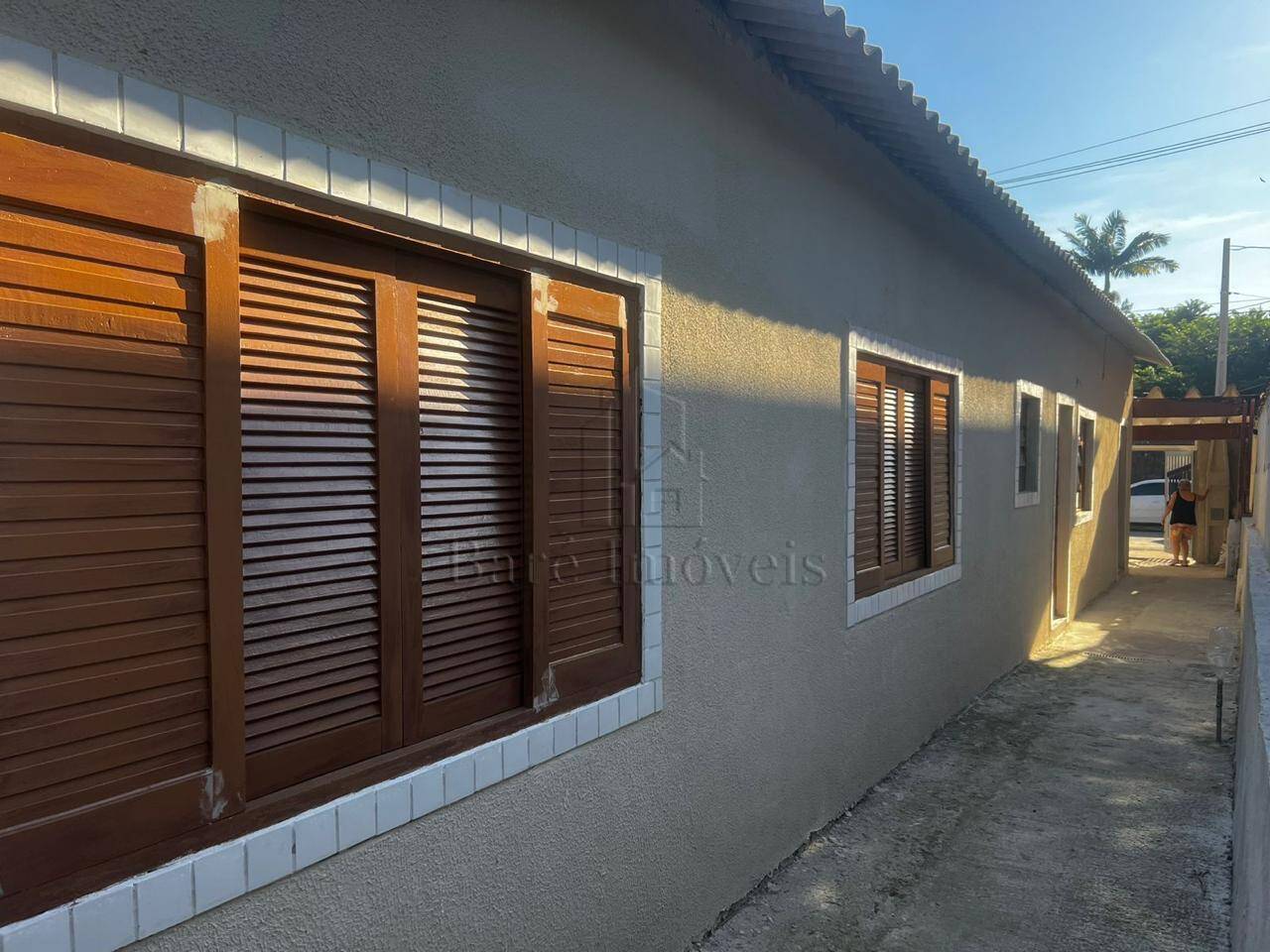 Casa à venda com 2 quartos, 141m² - Foto 1