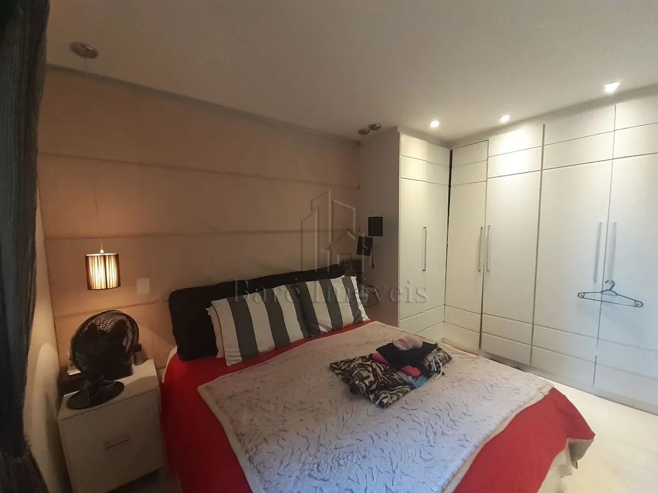 Apartamento à venda com 3 quartos, 130m² - Foto 2